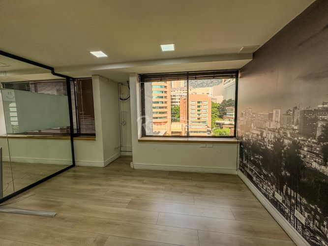 Oficina en arriendo en Milla De Oro, Medellín, 142 m² · foto 4 de 21