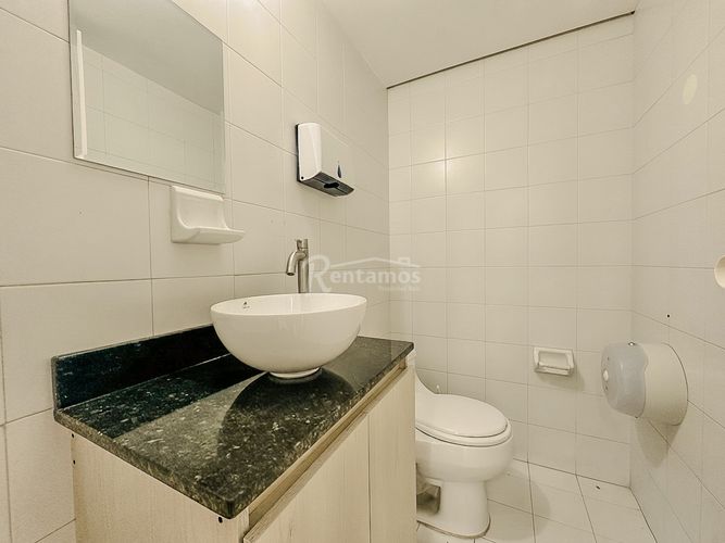 Oficina en arriendo en Milla De Oro, Medellín, 142 m² · foto 6 de 21