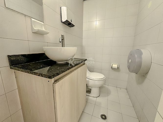 Oficina en arriendo en Milla De Oro, Medellín, 142 m² · foto 7 de 21