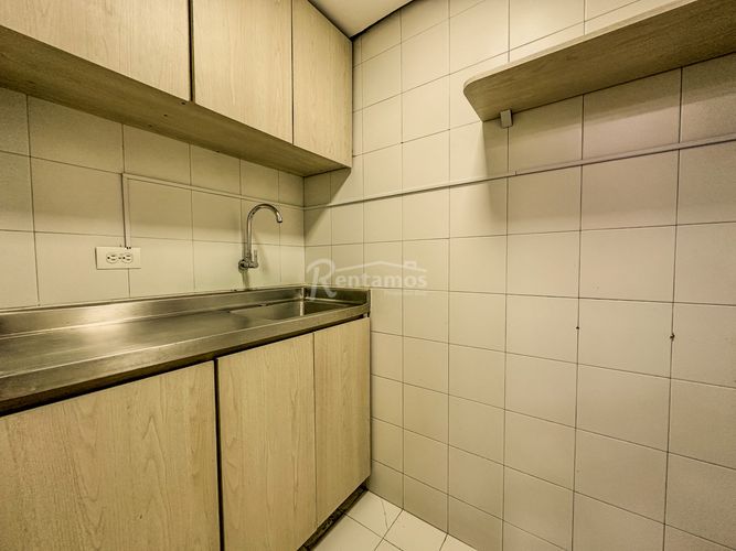 Oficina en arriendo en Milla De Oro, Medellín, 142 m² · foto 8 de 21