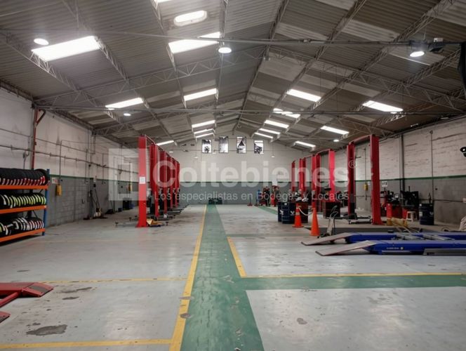 Bodega en arriendo en San Diego, Medellín, 800 m² · foto 4 de 11