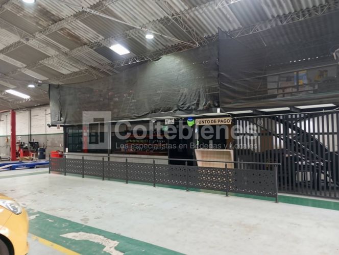 Bodega en arriendo en San Diego, Medellín, 800 m² · foto 10 de 11
