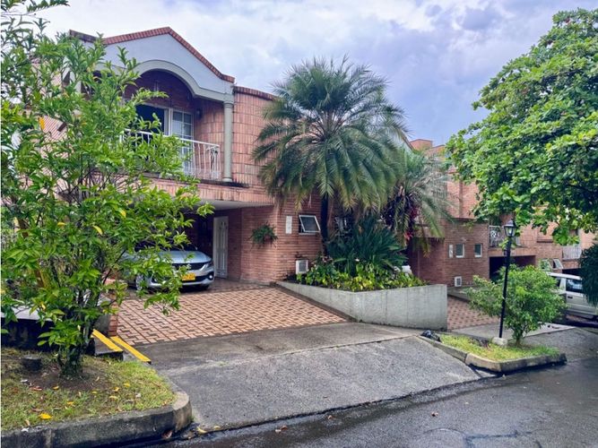 Casa de 3 alcobas en venta en La Pradera, Envigado, 163 m² · foto 4 de 24