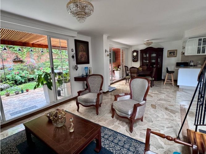 Casa de 3 alcobas en venta en La Pradera, Envigado, 163 m² · foto 6 de 24
