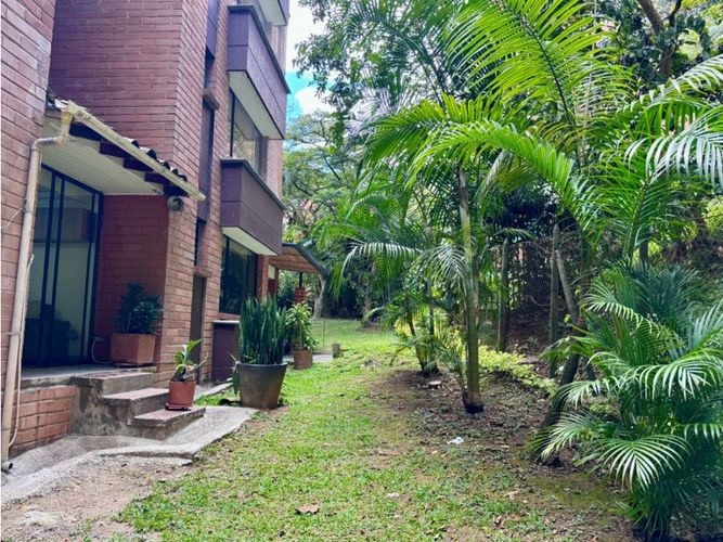 Apartamento de 4 alcobas en venta en San Lucas, Medellín, 280 m² · foto 4 de 24