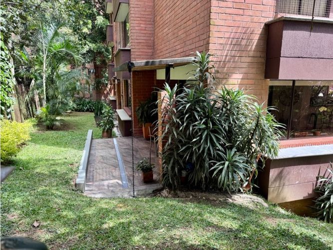 Apartamento de 4 alcobas en venta en San Lucas, Medellín, 280 m² · foto 6 de 24
