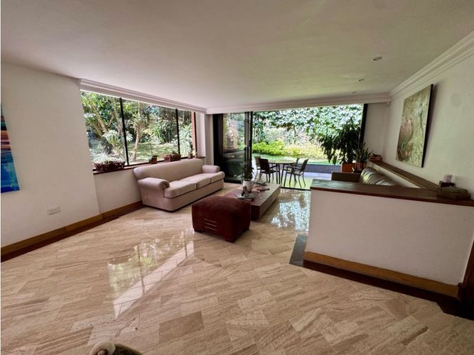 Apartamento de 4 alcobas en venta en San Lucas, Medellín, 280 m² · foto 8 de 24