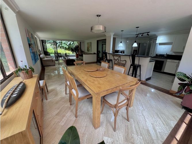Apartamento de 4 alcobas en venta en San Lucas, Medellín, 280 m² · foto 13 de 24