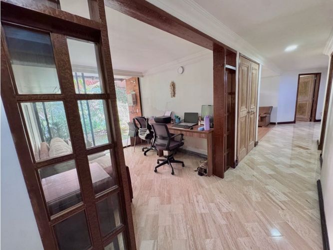 Apartamento de 4 alcobas en venta en San Lucas, Medellín, 280 m² · foto 18 de 24