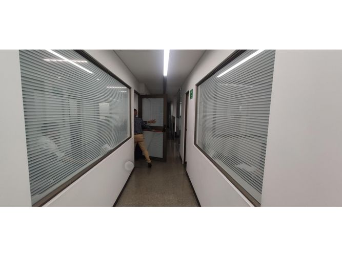 Bodega en venta en Restrepo Naranjo, Medellín, 3200 m² · foto 16 de 19