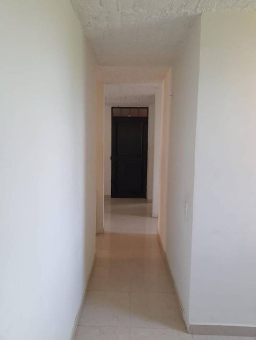 Apartamento de 3 alcobas en venta en Chico, Ibagué, 45 m² · foto 17 de 24