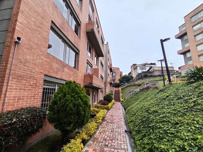 Apartamento de 3 alcobas en venta en San Francisco, Bogotá, 68 m² · foto 2 de 24