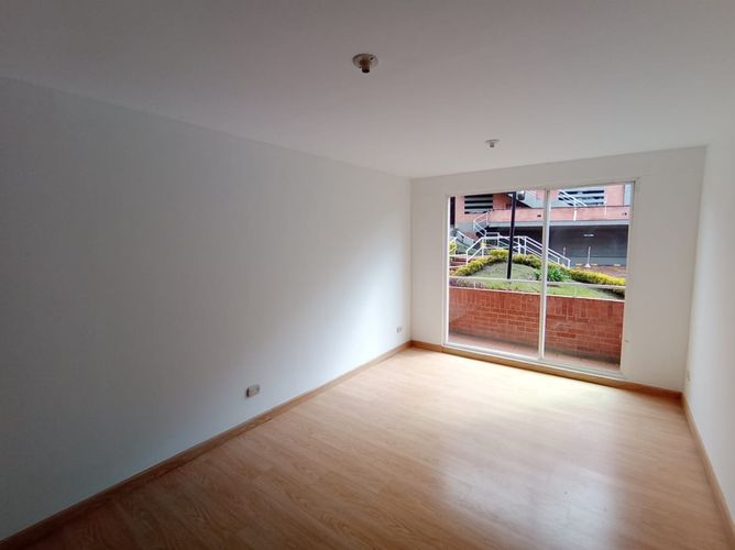 Apartamento de 3 alcobas en venta en San Francisco, Bogotá, 68 m² · foto 3 de 24