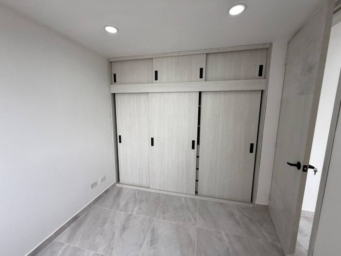Apartaestudio en venta en Industrial Centenario, Bogotá, 30 m² · foto 9 de 17