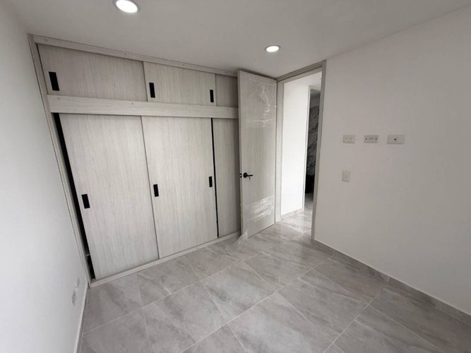 Apartaestudio en venta en Industrial Centenario, Bogotá, 30 m² · foto 10 de 17
