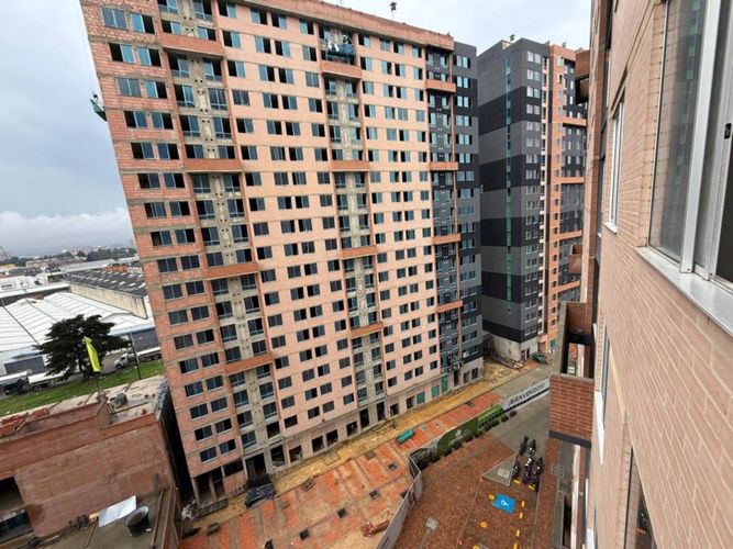 Apartaestudio en venta en Industrial Centenario, Bogotá, 30 m² · foto 14 de 17