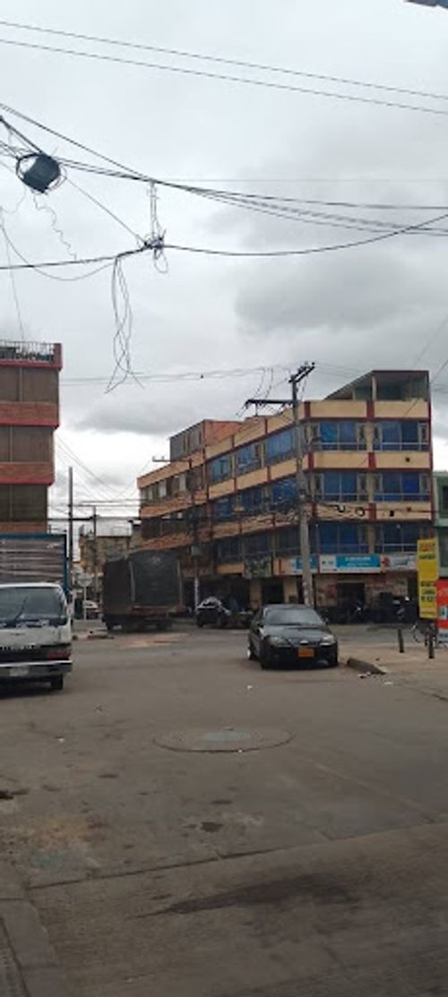 Casa de 5 alcobas en venta en Provivienda Occidental, Bogotá, 88 m² · foto 2 de 23