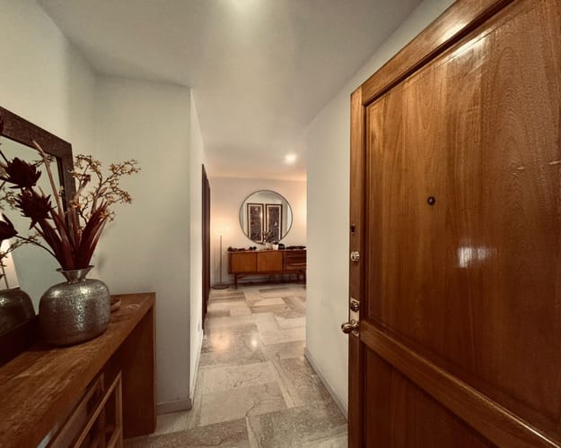 Apartamento de 3 alcobas en venta en Santa Barbara, Bogotá, 203 m² · foto 3 de 21