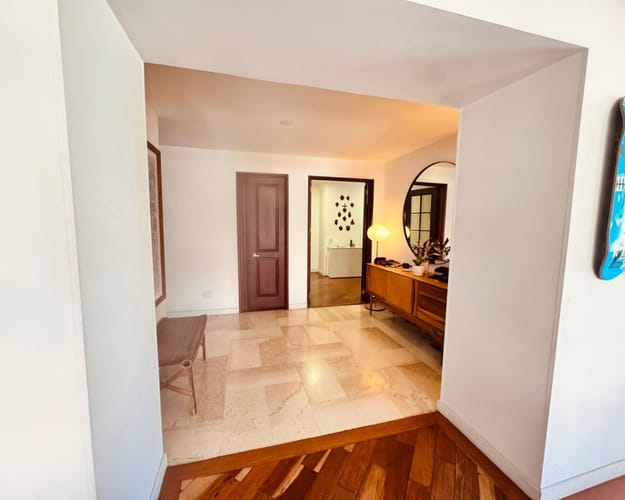 Apartamento de 3 alcobas en venta en Santa Barbara, Bogotá, 203 m² · foto 4 de 21