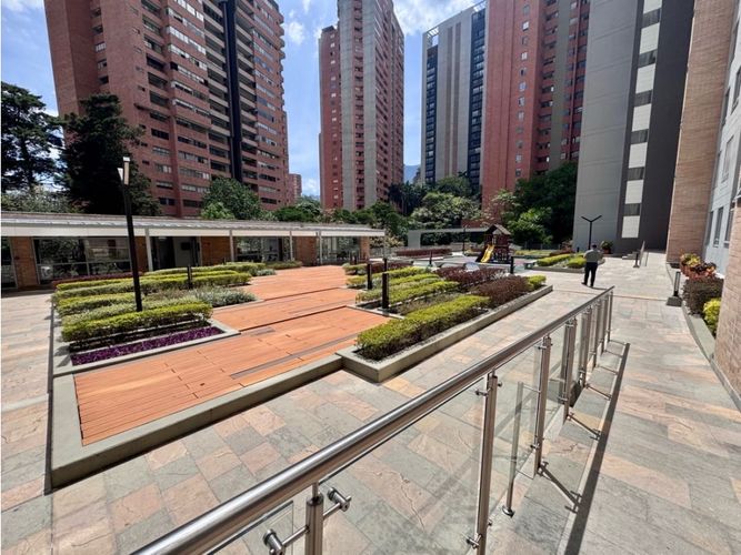 Apartamento de 3 alcobas en venta en La Tomatera, Medellín, 184 m² · foto 7 de 17
