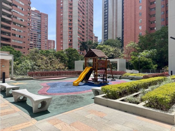 Apartamento de 3 alcobas en venta en La Tomatera, Medellín, 184 m² · foto 10 de 17