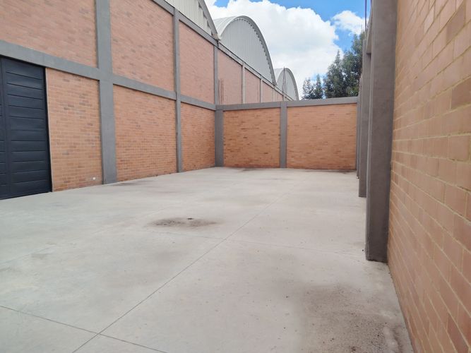 Bodega en arriendo en Zona Centro, Madrid, 1859 m² · foto 12 de 24