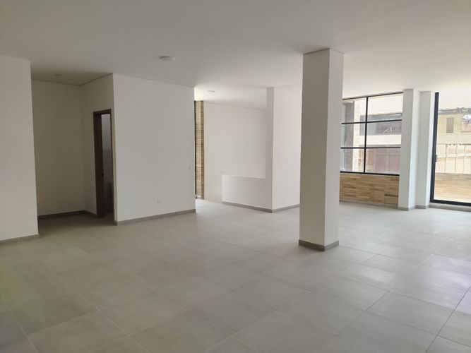 Bodega en arriendo en Zona Centro, Madrid, 1859 m² · foto 22 de 24