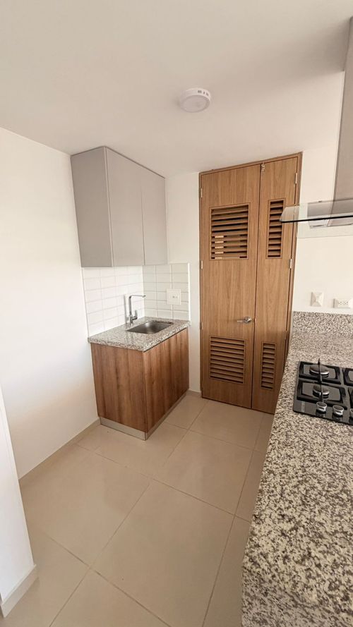 Apartamento de 3 alcobas en venta en El Bosque, Bucaramanga, 80 m² · foto 2 de 19