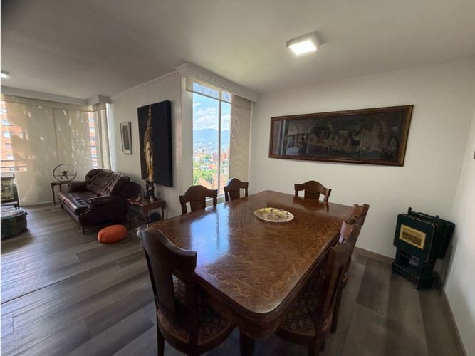 Apartamento de 2 alcobas en venta en Transversal Inferior, Medellín, 95 m² · foto 4 de 13