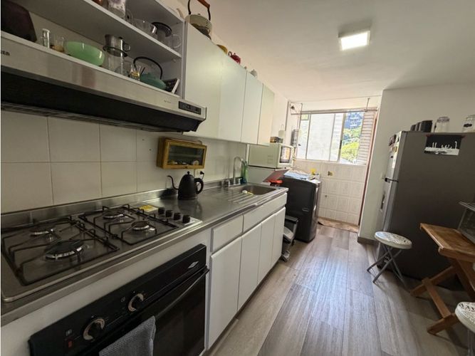 Apartamento de 2 alcobas en venta en Transversal Inferior, Medellín, 95 m² · foto 10 de 13