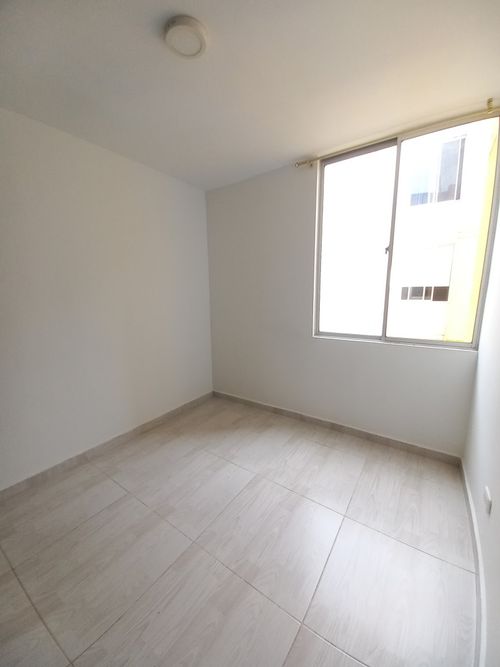 Apartamento de 3 alcobas en venta en Ub. Comfatolima, Ibagué, 42 m² · foto 7 de 24