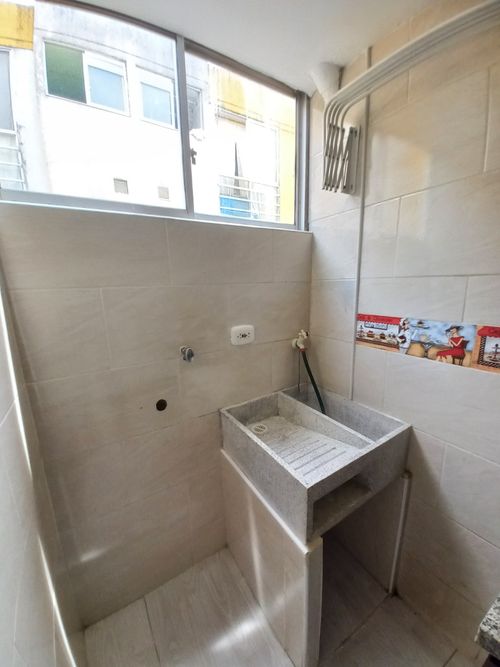 Apartamento de 3 alcobas en venta en Ub. Comfatolima, Ibagué, 42 m² · foto 19 de 24