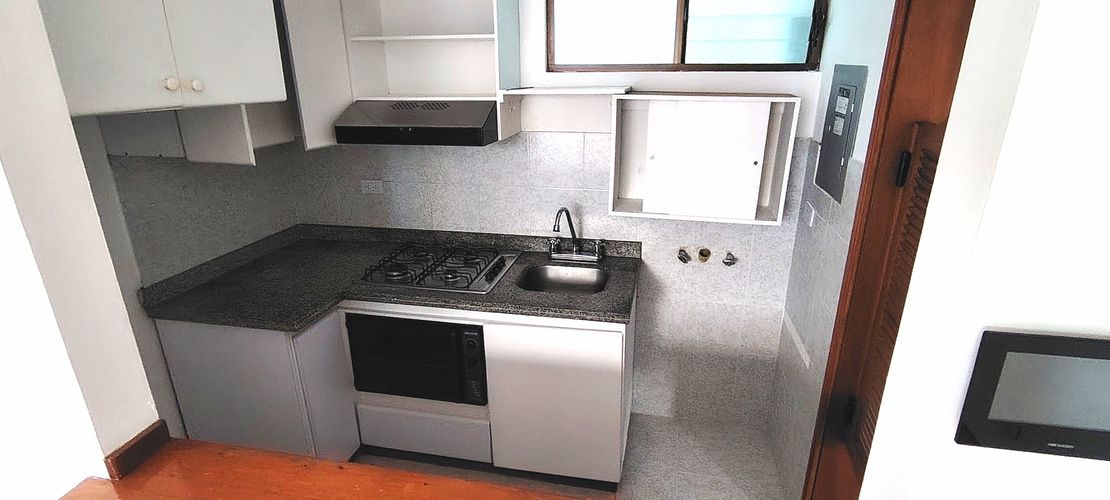 Apartaestudio en venta en Cedritos, Bogotá, 36 m² · foto 3 de 16