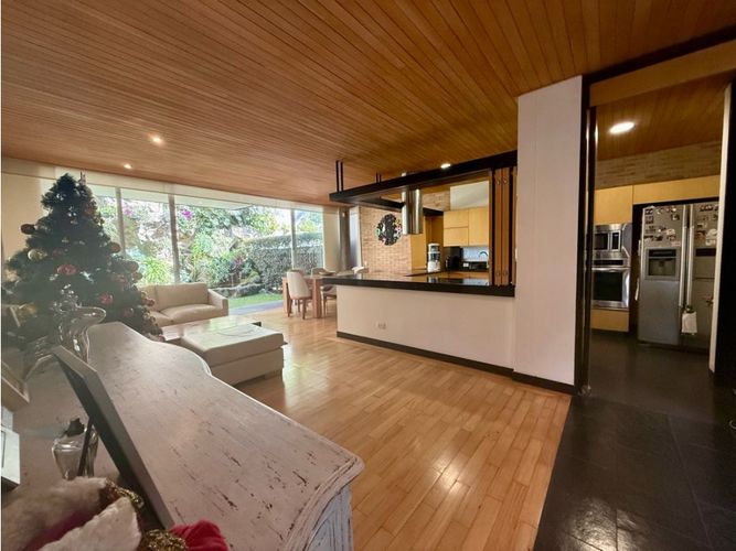 Casa de 4 alcobas en venta en Loma El Atravesado, Envigado, 345 m² · foto 5 de 24