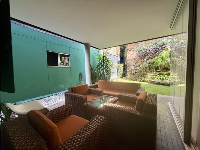 Casa de 4 alcobas en venta en Loma El Atravesado, Envigado, 345 m² · foto 8 de 24