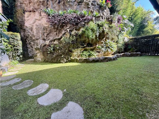 Casa de 4 alcobas en venta en Loma El Atravesado, Envigado, 345 m² · foto 9 de 24