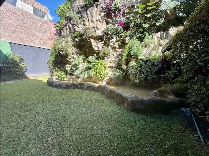 Casa de 4 alcobas en venta en Loma El Atravesado, Envigado, 345 m² · foto 12 de 24