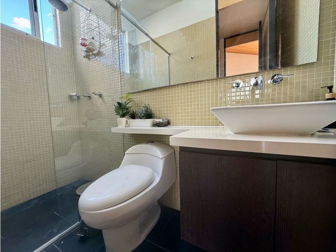 Casa de 4 alcobas en venta en Loma El Atravesado, Envigado, 345 m² · foto 15 de 24