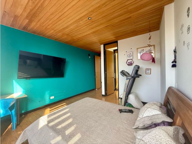 Casa de 4 alcobas en venta en Loma El Atravesado, Envigado, 345 m² · foto 17 de 24