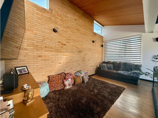 Casa de 4 alcobas en venta en Loma El Atravesado, Envigado, 345 m² · foto 21 de 24