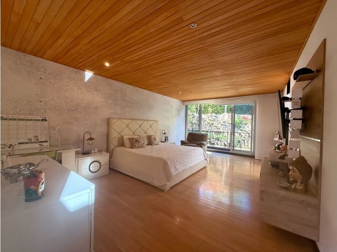 Casa de 4 alcobas en venta en Loma El Atravesado, Envigado, 345 m² · foto 22 de 24