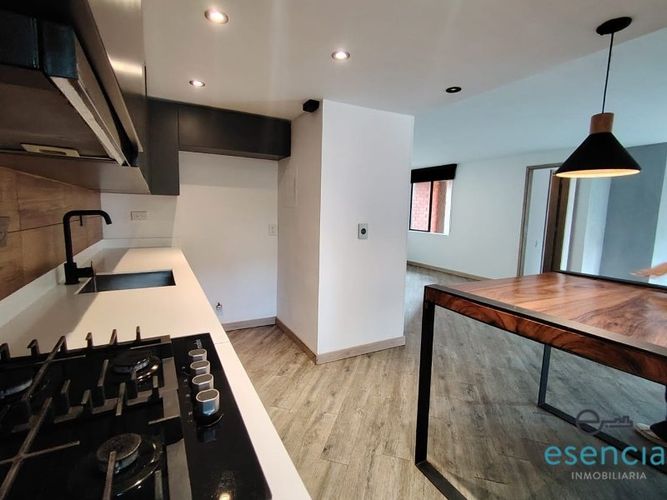Apartamento de 2 alcobas en arriendo en San Lucas, Medellín, 80 m² · foto 2 de 10