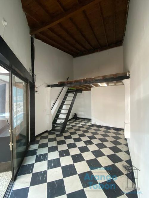Local en arriendo en La Candelaria, Medellín, 25 m² · foto 4 de 7