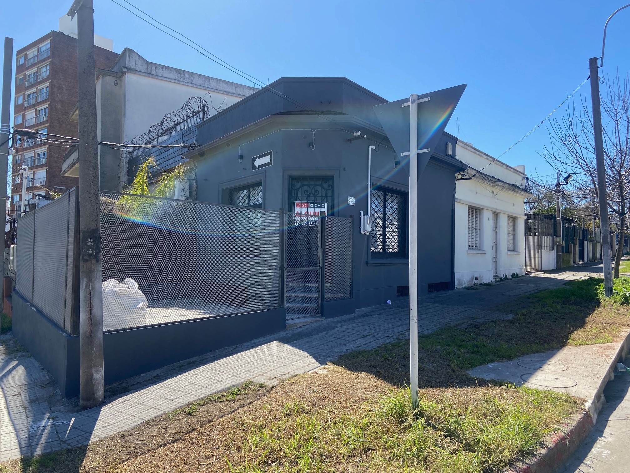 ALQUILER LOCAL COMERCIAL CONSULTORIO OFICINA PARQUE BATLLE