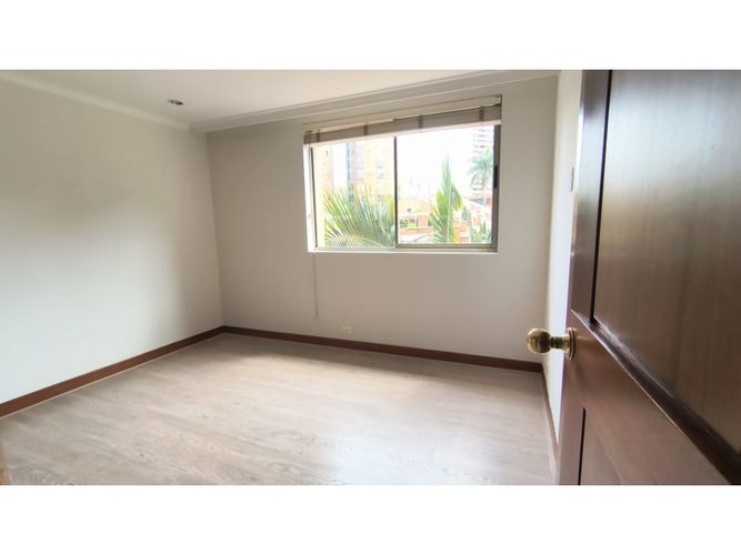 Apartamento de 3 alcobas en arriendo en Los Balsos, Medellín, 240 m² · foto 10 de 24