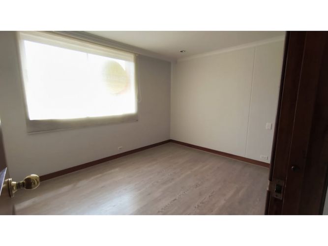 Apartamento de 3 alcobas en arriendo en Los Balsos, Medellín, 240 m² · foto 12 de 24