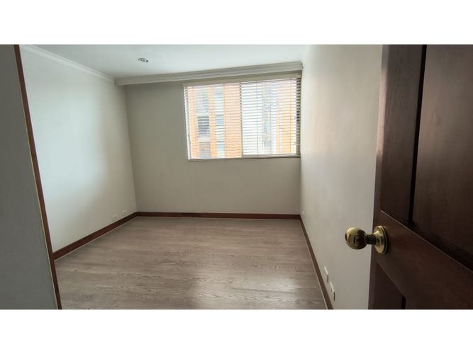 Apartamento de 3 alcobas en arriendo en Los Balsos, Medellín, 240 m² · foto 13 de 24
