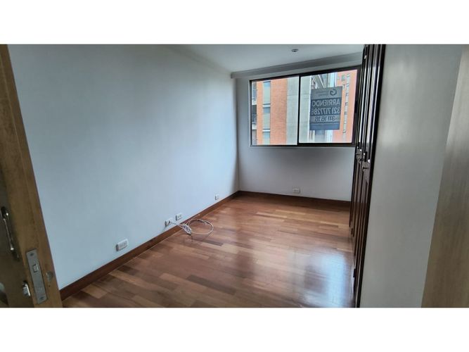 Apartamento de 3 alcobas en arriendo en Los Balsos, Medellín, 240 m² · foto 14 de 24