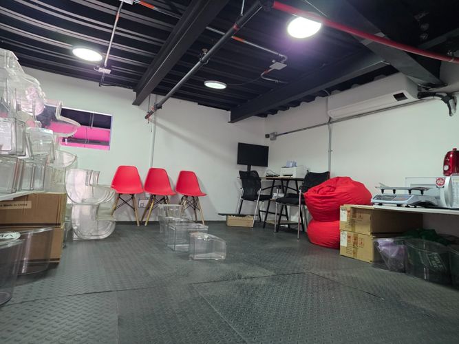 Local en venta en Los Colores, Medellín, 29 m² · foto 4 de 7