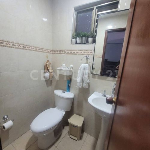 Apartamento de 5 alcobas en arriendo en Normandia, Bogotá, 310 m² · foto 8 de 24